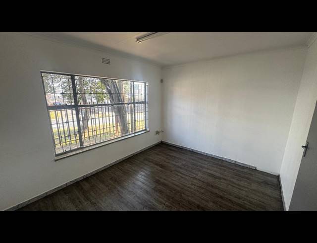 266M² WAREHOUSE TO LET IN WYNBERG